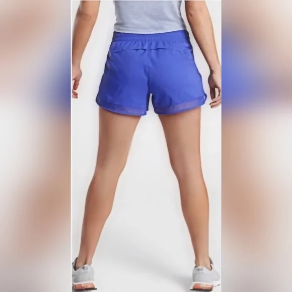 Athleta Mesh Racer Run Short 4" in Marlin Blue. Size S. #291749 - Picture 2 of 7